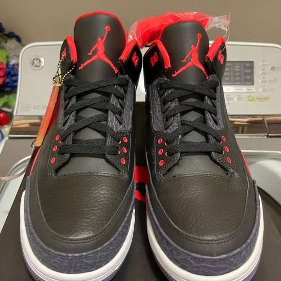 Air Jordan 3 Retro Crimson - Picture 2 of 6